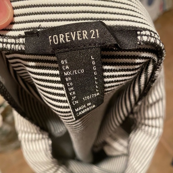 Forever 21 Striped Mini Skirt - Picture 4 of 5